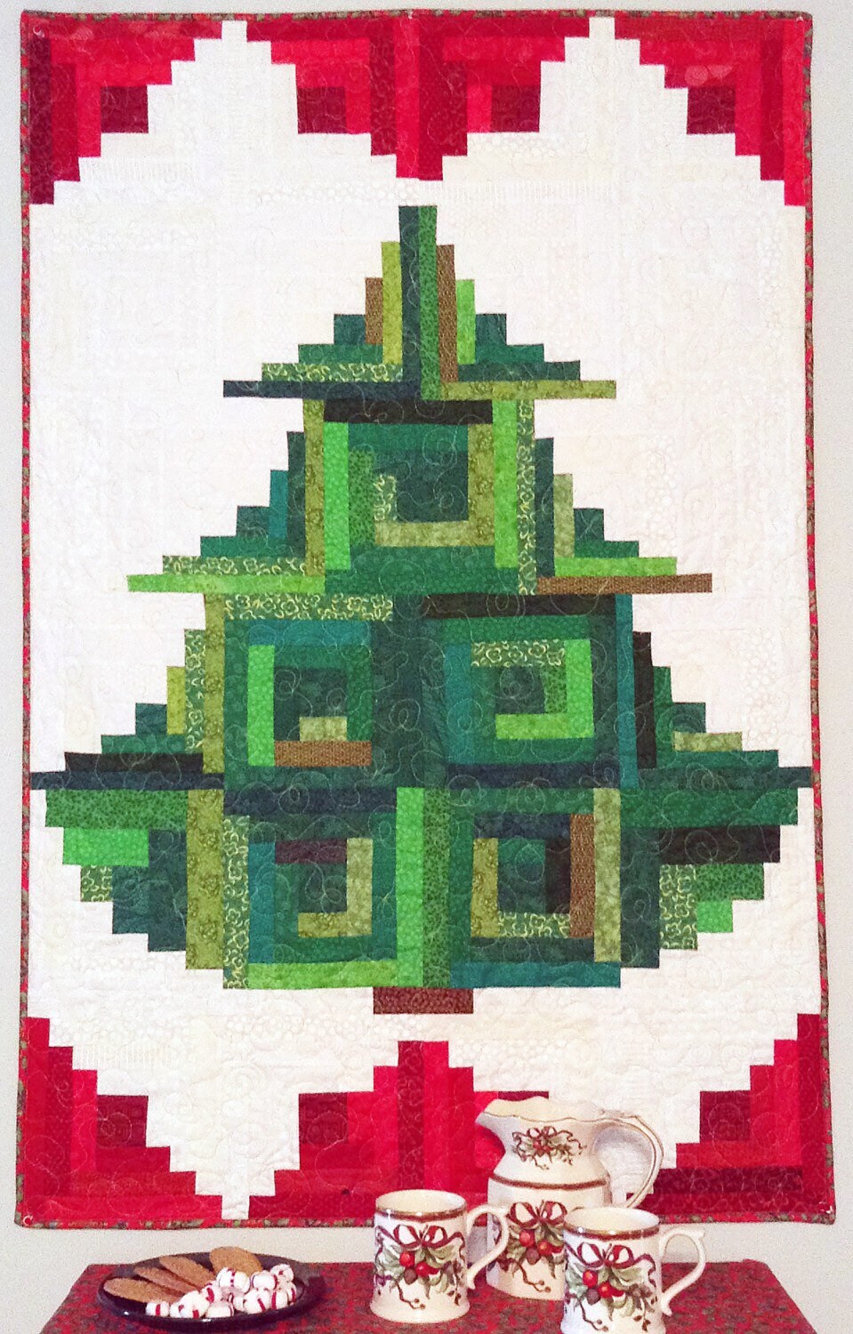 Trim the Tree Quilt Pattern - Cut Loose Press - Jean Ann Wright - Christmas Quilt Pattern - Fat Quarter Friendly