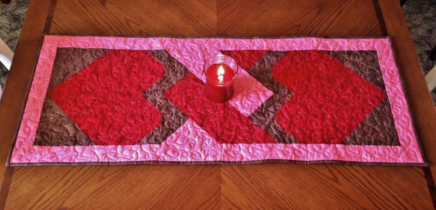 Love Knot Quilted Table Runner Pattern - Cut Loose Press - Cathey Laird - Heart Quilt Pattern - Valentines Day Quilt Pattern