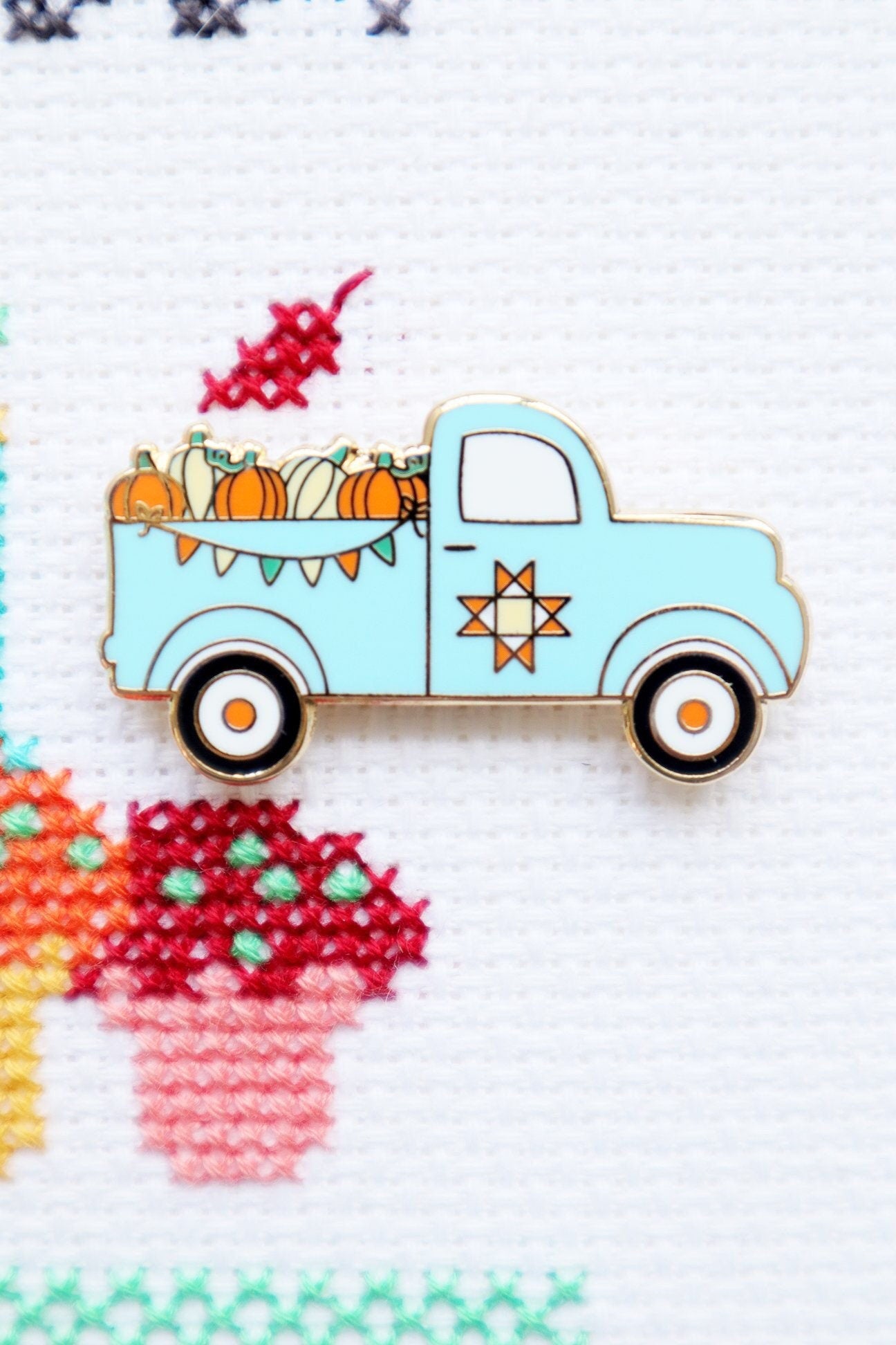 Happy Fall Y’all Enamel Needle Minder - Fall Needle Minder - Autumn Needle Minder - Vintage Truck Needle Minder - Beverly McCullough