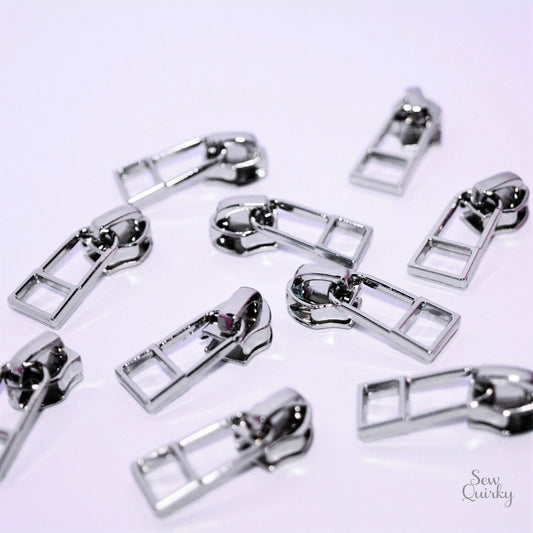 Sew Quirky Silver Fox #5 Zipper Pulls - 10 pack